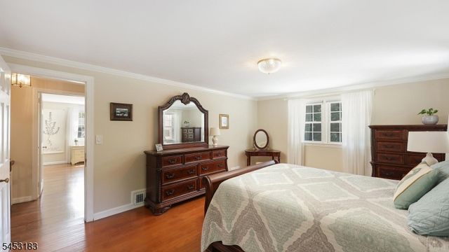 100 Mali Dr, North Plainfield Boro, NJ 07062