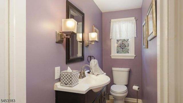 100 Mali Dr, North Plainfield Boro, NJ 07062