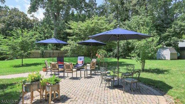 100 Mali Dr, North Plainfield Boro, NJ 07062
