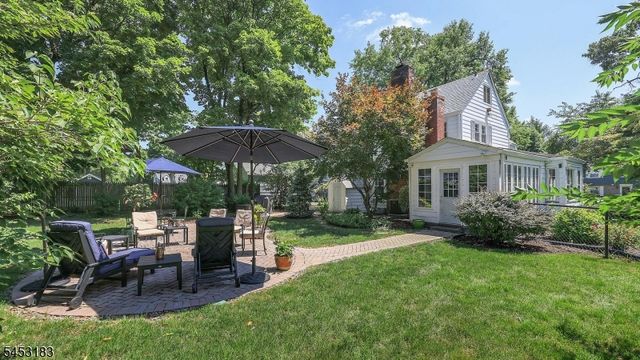 100 Mali Dr, North Plainfield Boro, NJ 07062