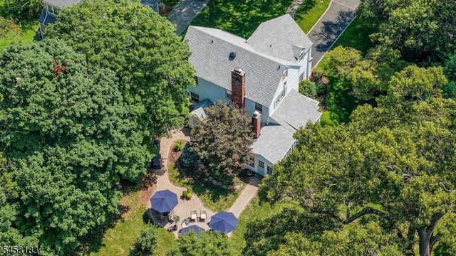 100 Mali Dr, North Plainfield Boro, NJ 07062