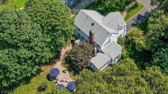 100 Mali Dr, North Plainfield Boro, NJ 07062