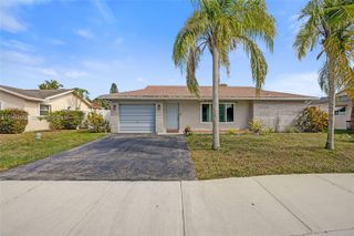 9607 NW 81st St, Tamarac, FL 33321