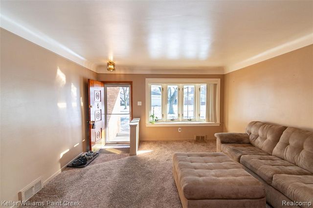 28427 Wexford Drive, Warren, MI 48092