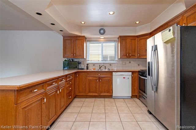 28427 Wexford Drive, Warren, MI 48092