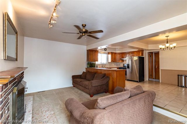 28427 Wexford Drive, Warren, MI 48092