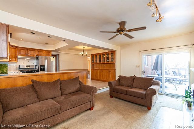 28427 Wexford Drive, Warren, MI 48092