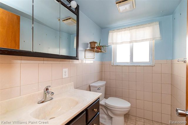 28427 Wexford Drive, Warren, MI 48092