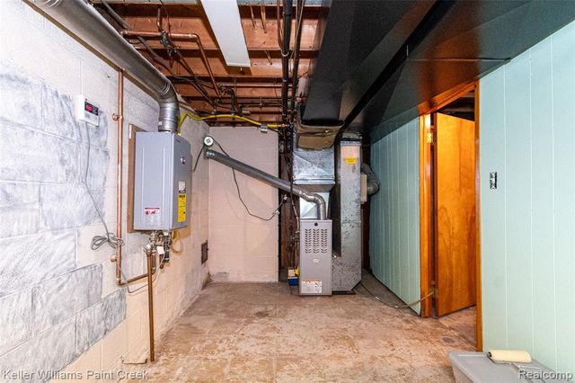 28427 Wexford Drive, Warren, MI 48092