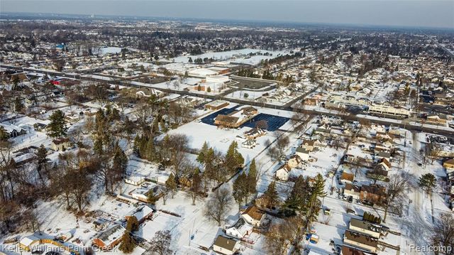 28427 Wexford Drive, Warren, MI 48092