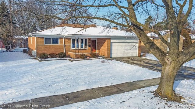 28427 Wexford Drive, Warren, MI 48092