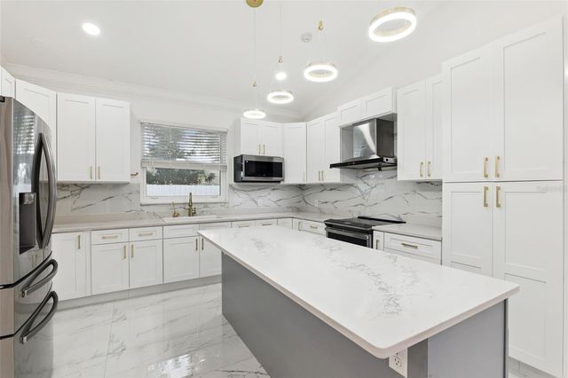 20 REWIS STREET, Ocoee, FL 34761