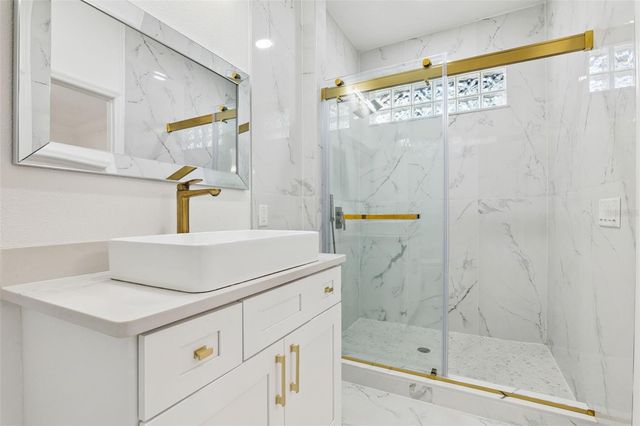 20 REWIS STREET, Ocoee, FL 34761