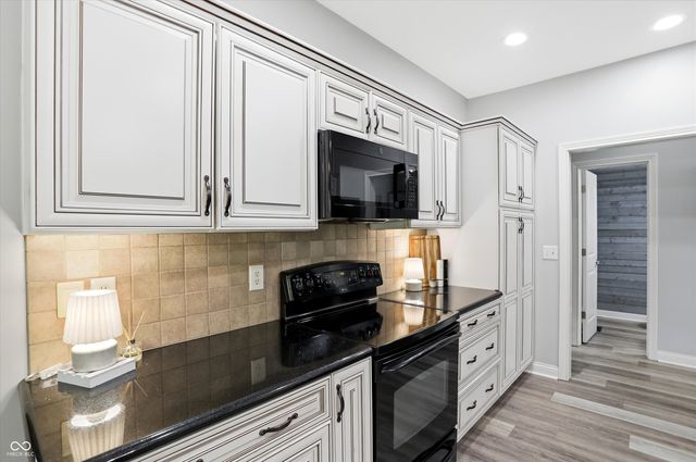 3724 Morningside Drive, Greenwood, IN 46143