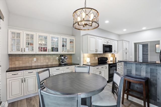 3724 Morningside Drive, Greenwood, IN 46143