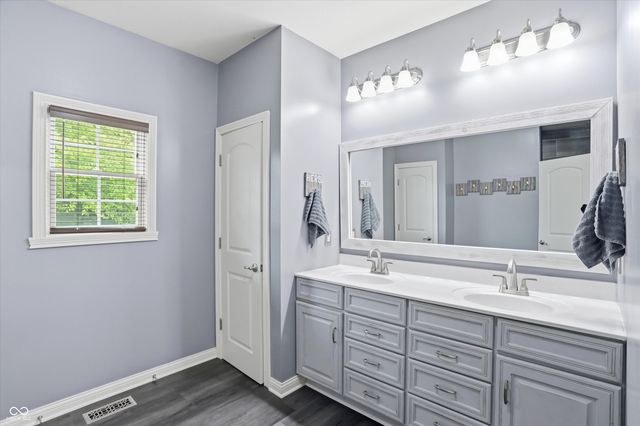 3724 Morningside Drive, Greenwood, IN 46143