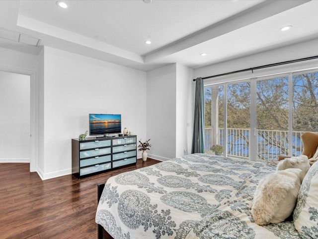 6806 Lakeside Circle, Davie, FL 33314