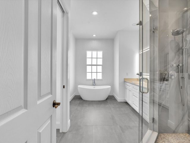 6806 Lakeside Circle, Davie, FL 33314