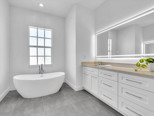 6806 Lakeside Circle, Davie, FL 33314