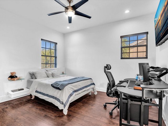 6806 Lakeside Circle, Davie, FL 33314