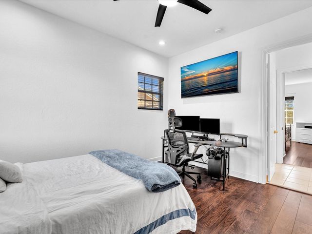 6806 Lakeside Circle, Davie, FL 33314