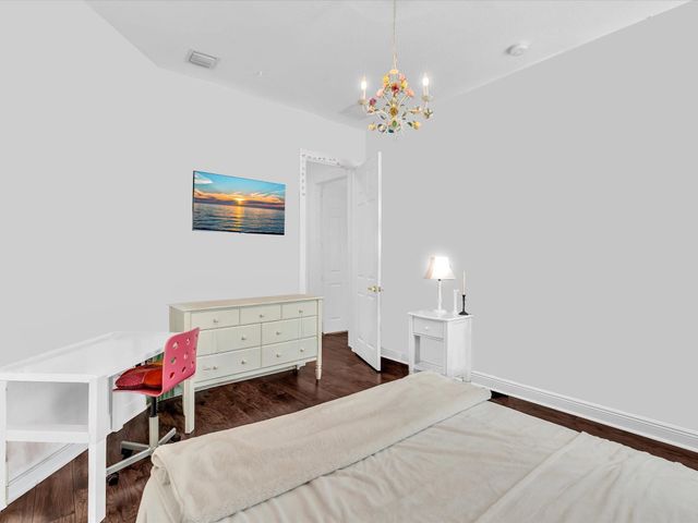 6806 Lakeside Circle, Davie, FL 33314