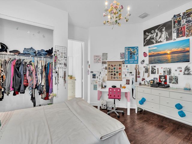 6806 Lakeside Circle, Davie, FL 33314