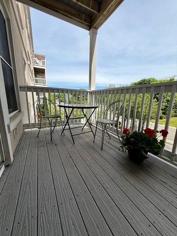 414 Mount Hope St 104, North Attleboro, MA 02760