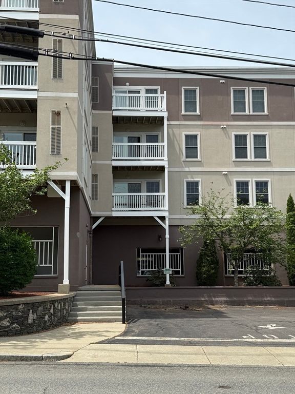 414 Mount Hope St 104, North Attleboro, MA 02760