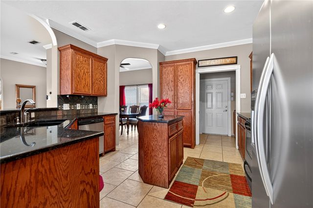 10409 Pioneer Dr, Corpus Christi, TX 78410