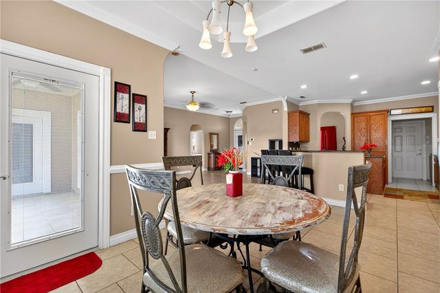 10409 Pioneer Dr, Corpus Christi, TX 78410