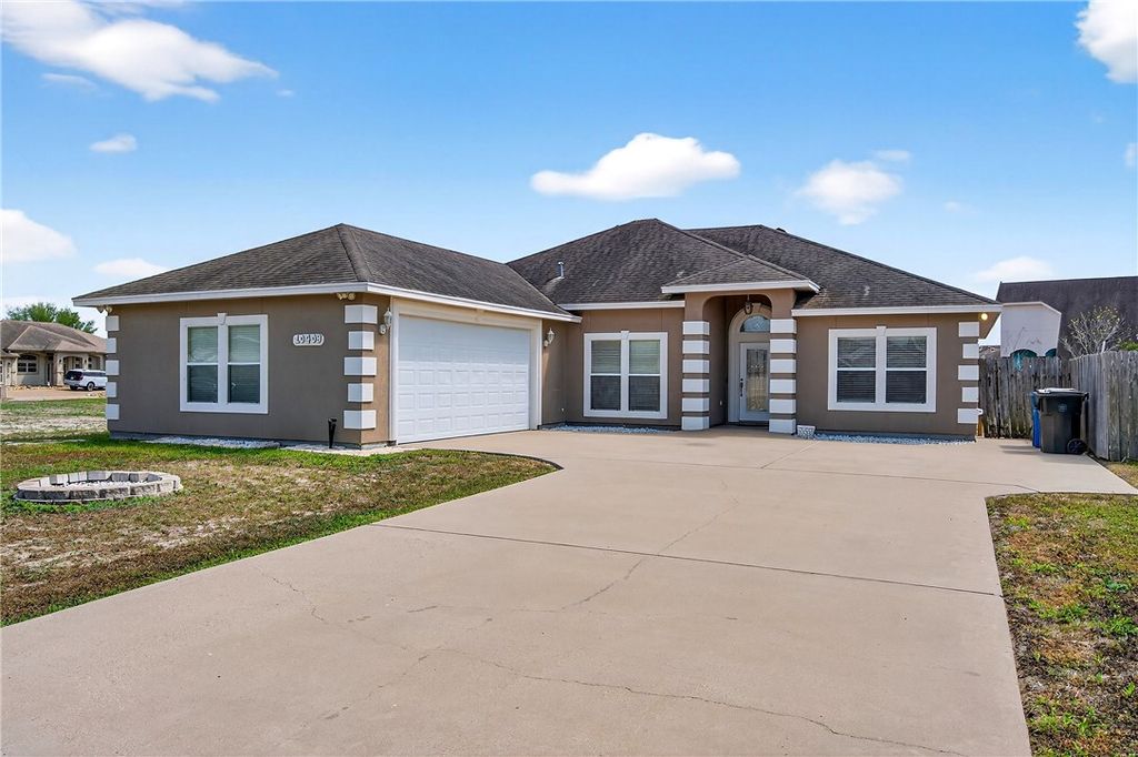 10409 Pioneer Dr, Corpus Christi, TX 78410