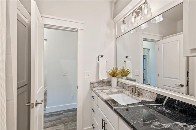 709 E Barajas Terrace, Mustang, OK 73064