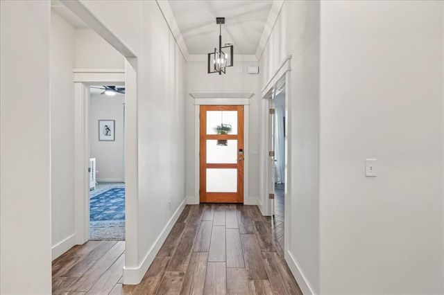 709 E Barajas Terrace, Mustang, OK 73064
