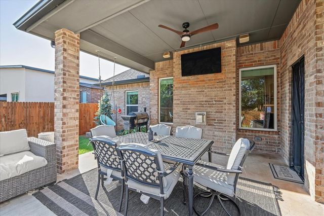 709 E Barajas Terrace, Mustang, OK 73064