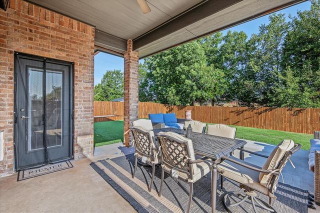 709 E Barajas Terrace, Mustang, OK 73064