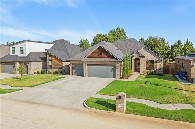 709 E Barajas Terrace, Mustang, OK 73064