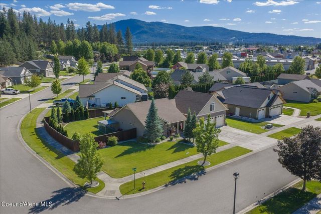 4356 E Amur LN, Post Falls, ID 83854