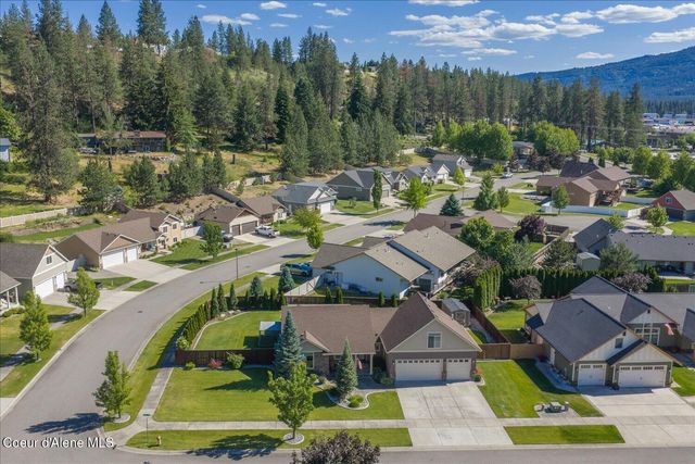 4356 E Amur LN, Post Falls, ID 83854