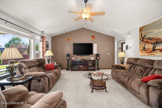 4356 E Amur LN, Post Falls, ID 83854