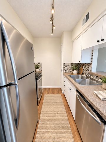 4859 Cedar Springs Road 254, Dallas, TX 75219