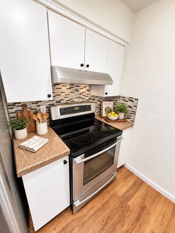 4859 Cedar Springs Road 254, Dallas, TX 75219