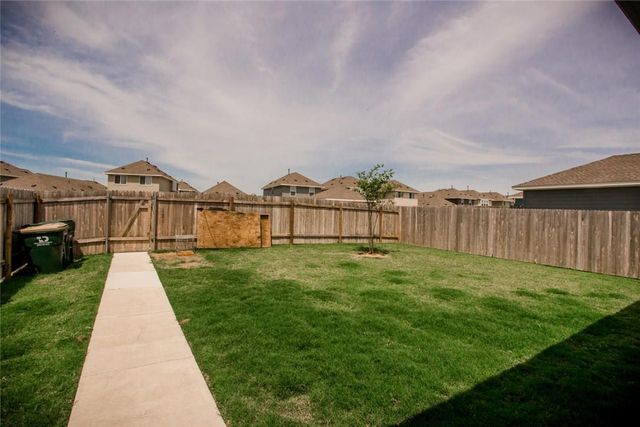 242 Mossycup DR, San Marcos, TX 78666