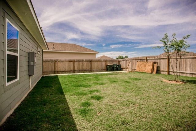 242 Mossycup DR, San Marcos, TX 78666