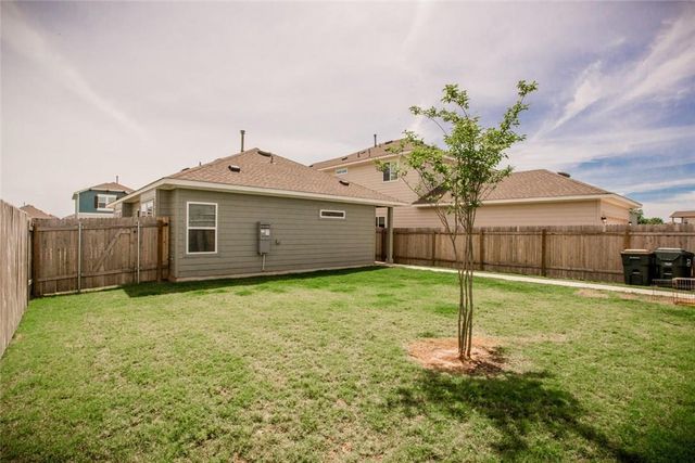 242 Mossycup DR, San Marcos, TX 78666