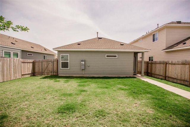 242 Mossycup DR, San Marcos, TX 78666