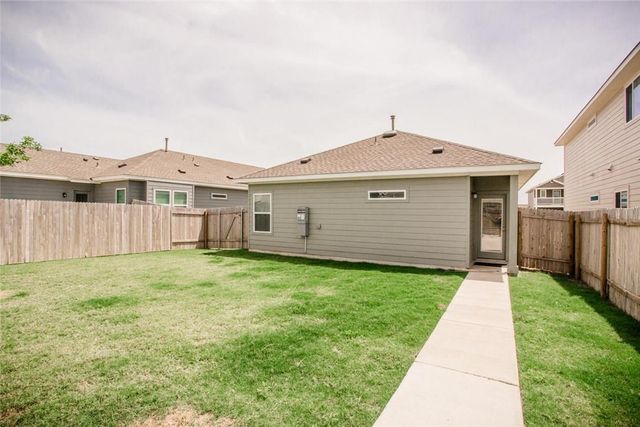 242 Mossycup DR, San Marcos, TX 78666