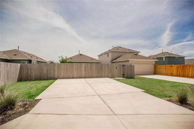 242 Mossycup DR, San Marcos, TX 78666