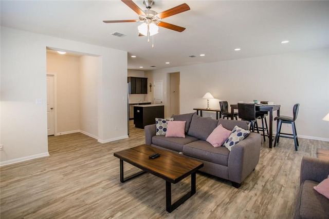 242 Mossycup DR, San Marcos, TX 78666