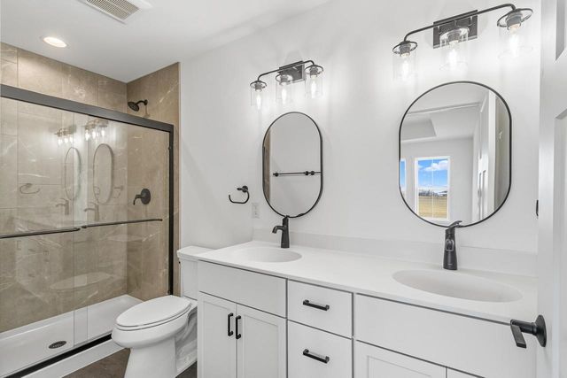 610 Clemens Drive, Arlington, WI 53911
